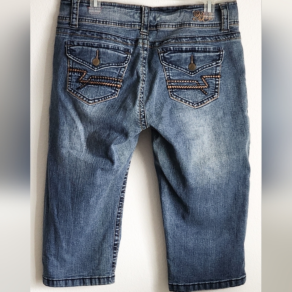 Bubblegum Women's Capris 5 Pocket Style Zip & Button Close Rivet Detail Sz 14 - Picture 6 of 9
